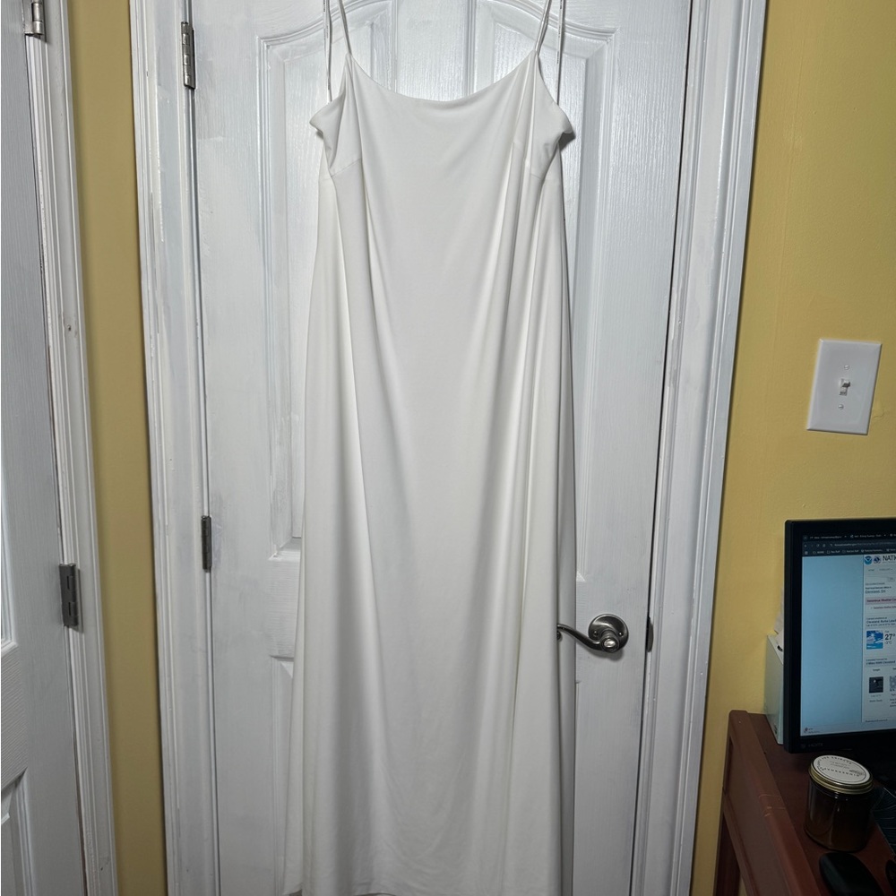 Elegant White Maxi Dress